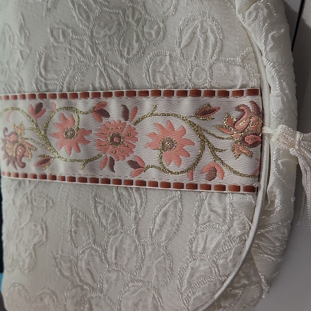 NWT - Off-White Small Embroidered Dressy Clutch
